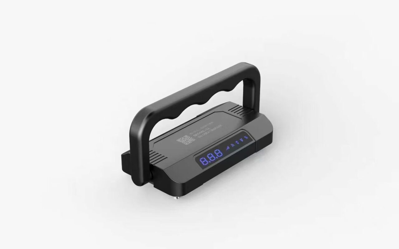 GPS TRACKER 0F Batteries